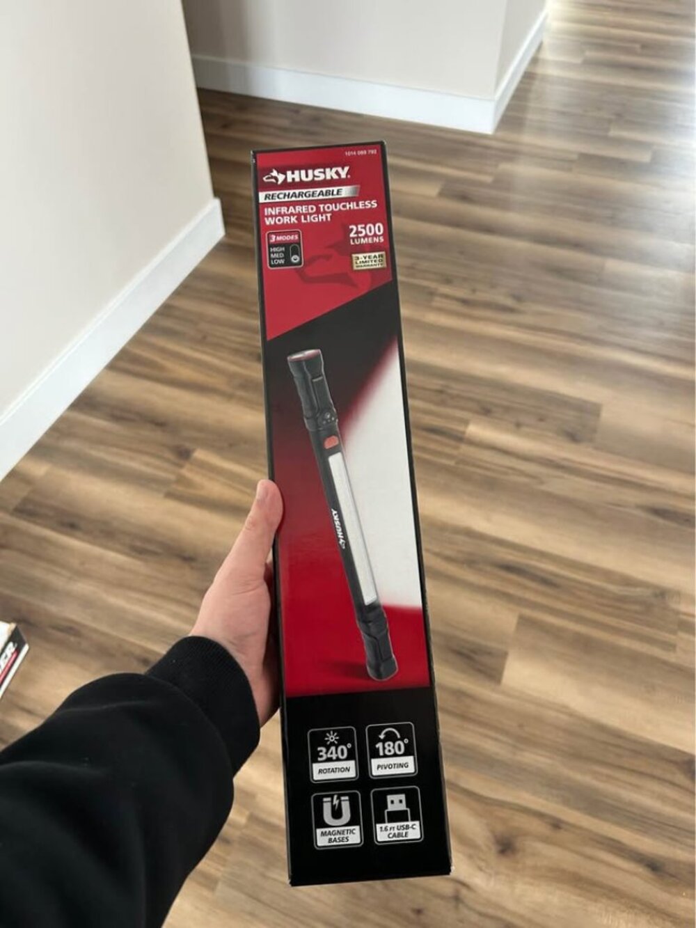 Husky Infrared Touchless LED Work Light (2500 Lumens - Rechargeable)